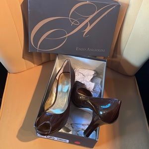 Dark Bronze women shoes size 11. Never worn